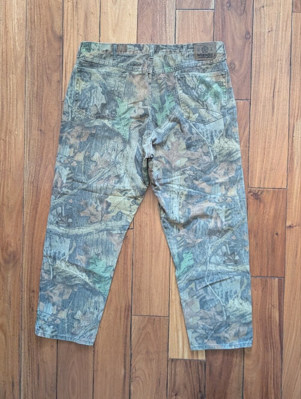 Wrangler Rugged Vintage Camo Jeans (40)